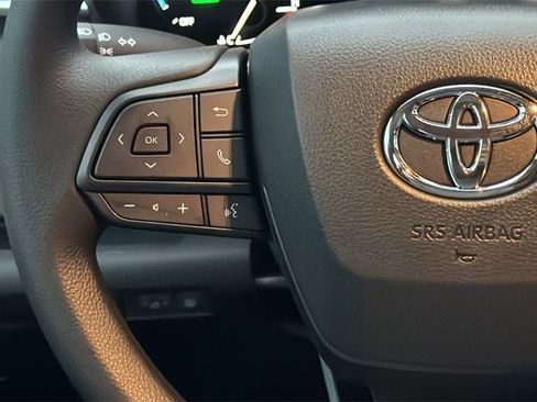 New 2026 Toyota Sienna LE image 28