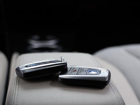 Used 2018 BMW i3 w/ Range Extender image 19