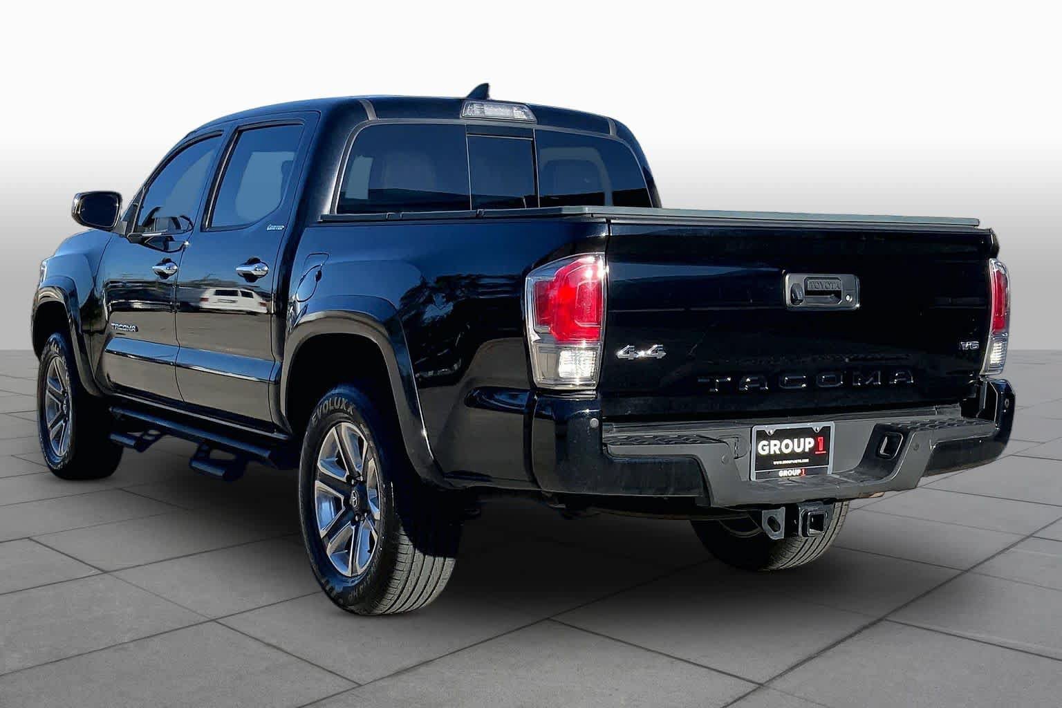 Used 2019 Toyota Tacoma Limited AWD/4WD image 12