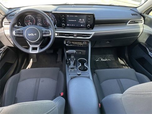 Used 2022 Kia K5 LXS image 9
