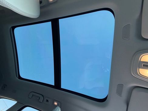 Used 2025 Volvo XC60 T8 Ultra w/ Protection Package Premier image 14