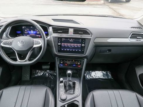 Used 2022 Volkswagen Tiguan SE AWD/4WD image 6