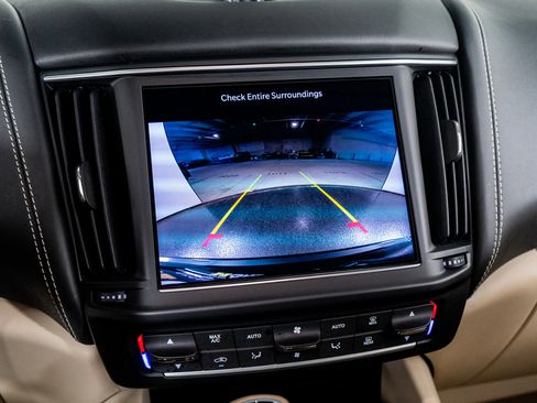 Used 2022 Maserati Levante GT image 46