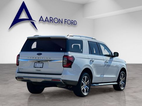 Used 2023 Ford Expedition Limited image 5