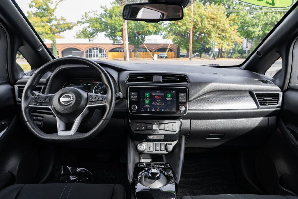 Used 2025 Nissan Leaf SV Plus FWD image 9