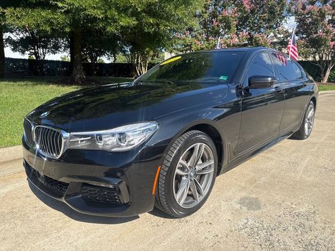 Used 2019 BMW 740i xDrive w/ Executive Package AWD/4WD image 4