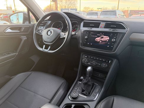 Used 2018 Volkswagen Tiguan SE image 24