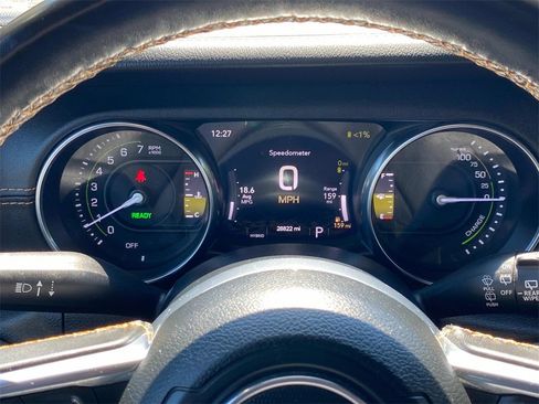 Used 2022 Jeep Wrangler Unlimited Sahara image 27