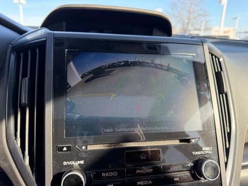 Used 2022 Subaru Crosstrek 2.5i Sport w/ Moonroof Package image 21