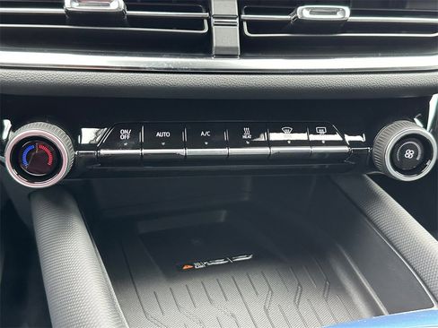 New 2026 Chevrolet Equinox EV LT image 27