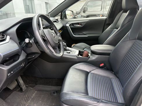 Used 2019 Toyota RAV4 XSE AWD/4WD image 9