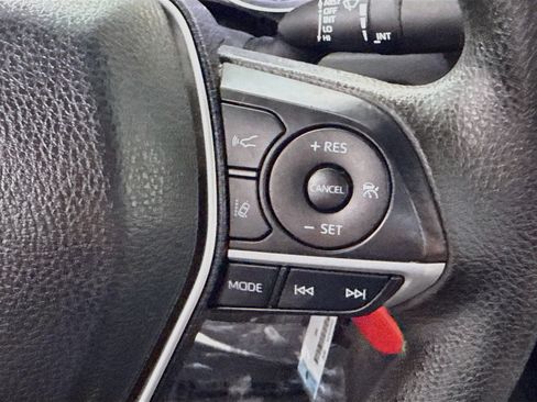 Used 2021 Toyota Camry LE FWD image 15