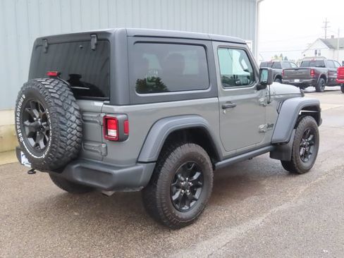 Used 2020 Jeep Wrangler Sport AWD/4WD image 4