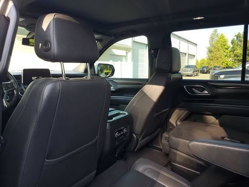 Used 2022 Chevrolet Tahoe LT w/ LT Signature Package AWD/4WD image 9