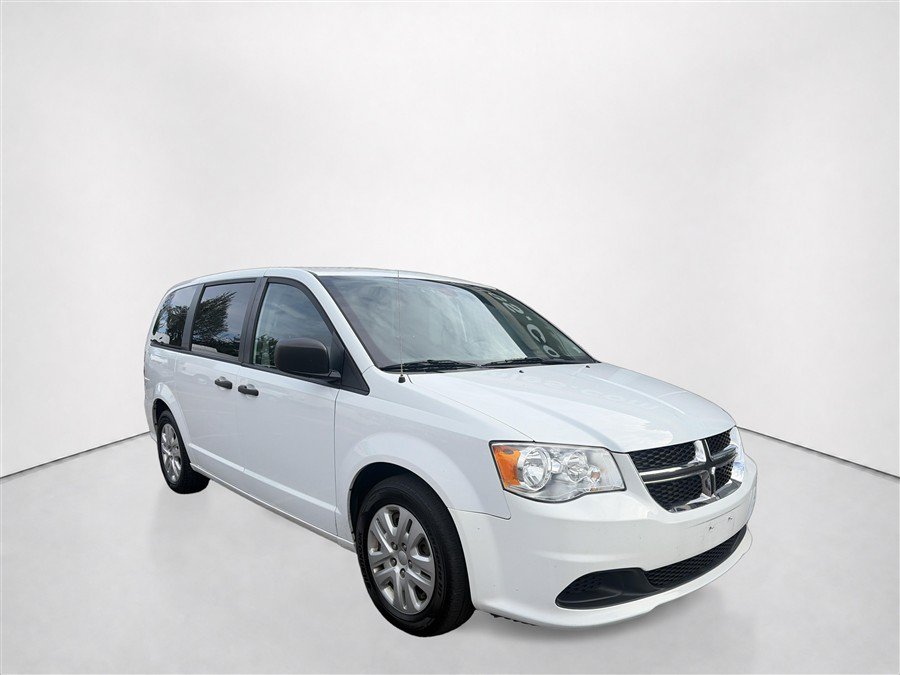 Used 2019 Dodge Grand Caravan SE FWD image 4