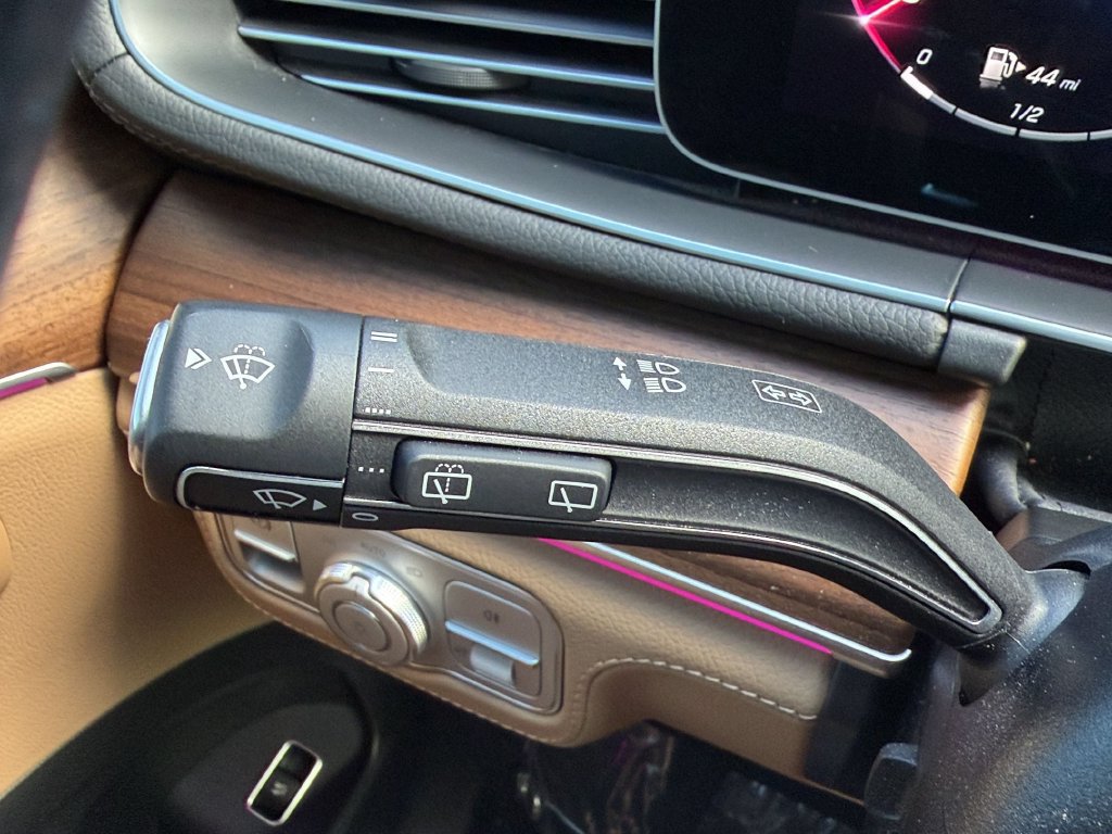 Used 2025 Mercedes-Benz GLS 580 4MATIC image 20
