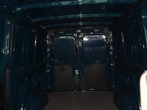 Used 2024 Mercedes-Benz Sprinter 2500 image 12