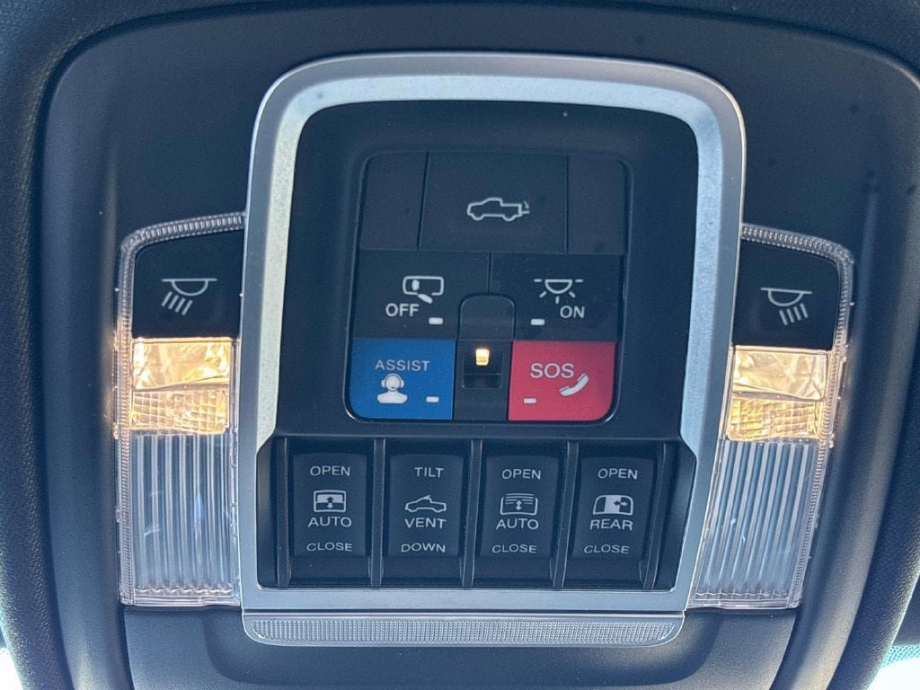 Used 2022 RAM 1500 Limited w/ Night Edition AWD/4WD image 31