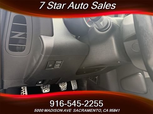 Used 2005 Nissan 350Z Grand Touring RWD image 8