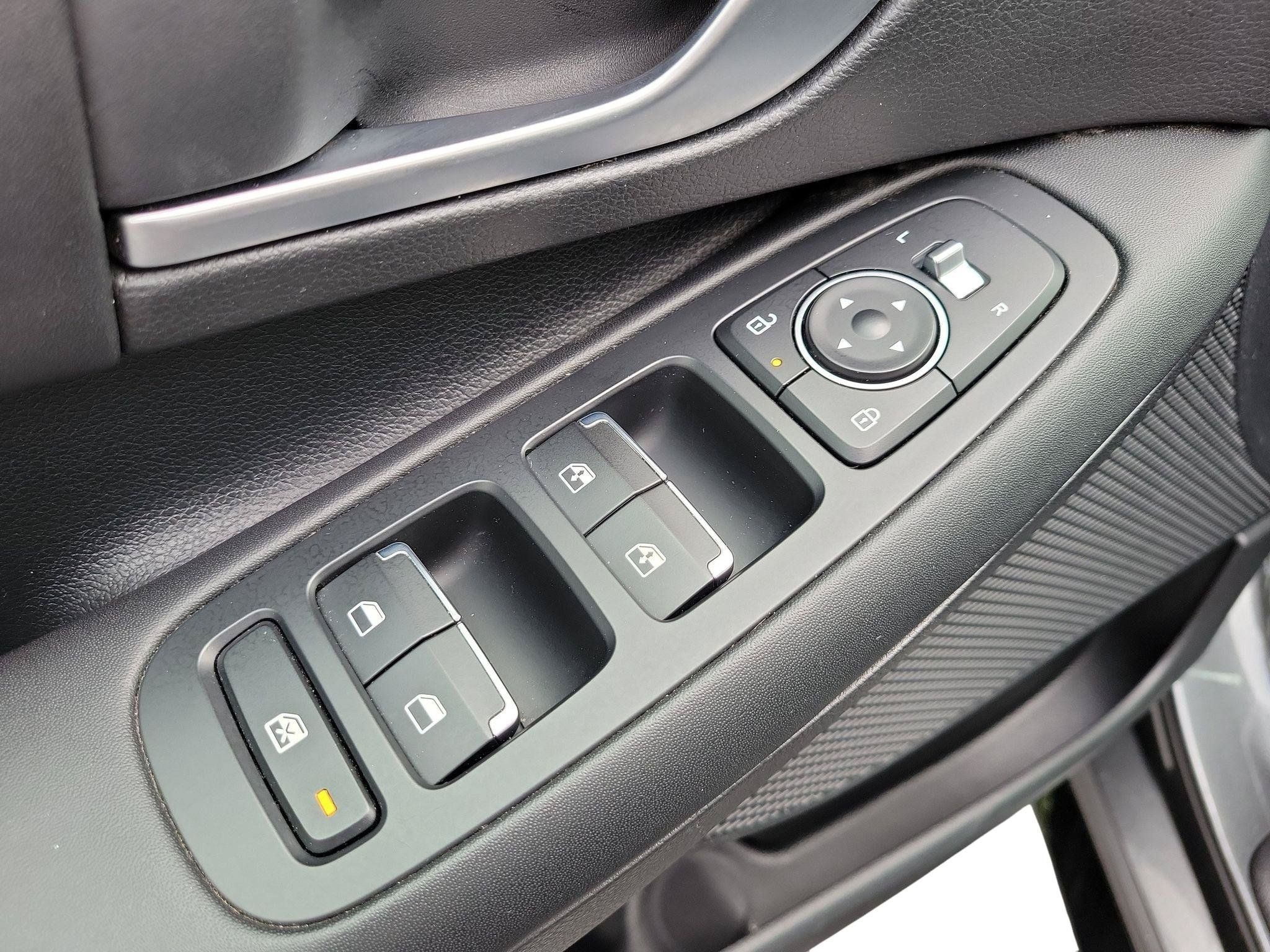 Used 2025 Hyundai Sonata SEL FWD image 9