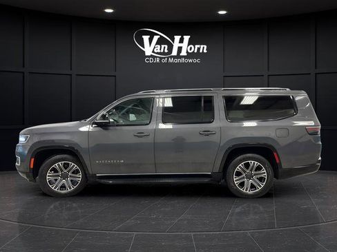 Used 2023 Jeep Wagoneer L 4WD w/ Premium Group I image 6