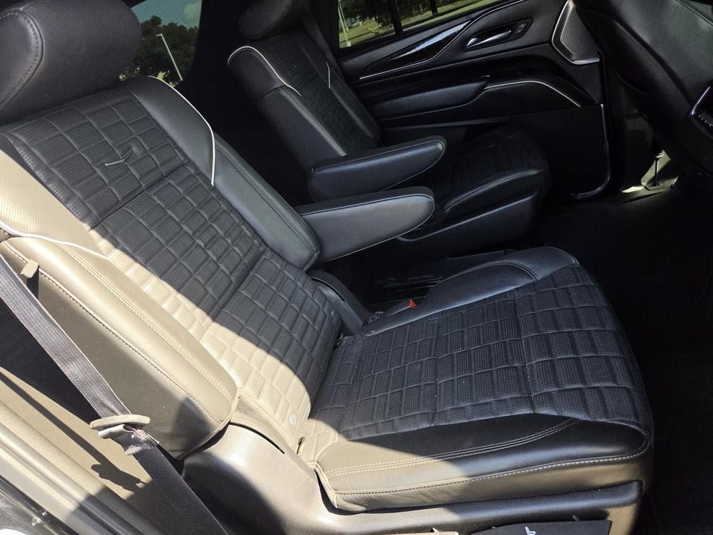 Used 2022 Cadillac Escalade Sport Platinum AWD/4WD image 11
