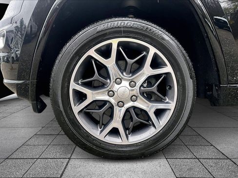 Used 2019 Jeep Grand Cherokee Overland image 8