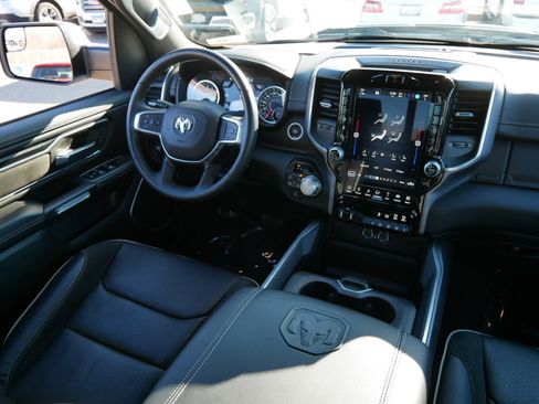 Used 2023 RAM 1500 Laramie AWD/4WD image 9