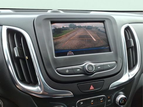 Used 2021 Chevrolet Equinox LT AWD/4WD image 30