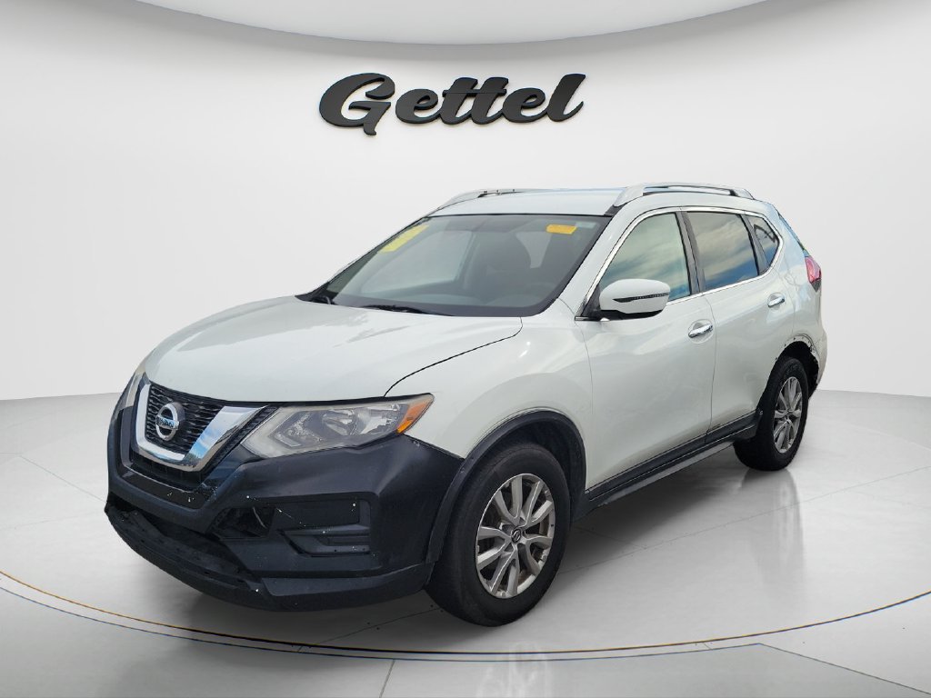 Used 2017 Nissan Rogue SV AWD/4WD image 1
