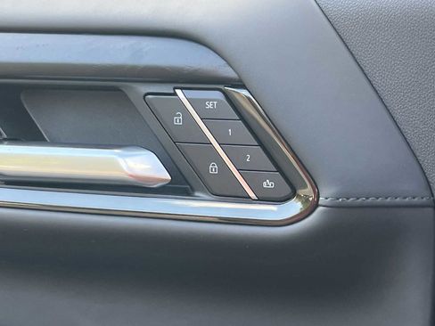 Used 2026 GMC Sierra 2500 AT4X image 17