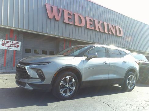 Used 2023 Chevrolet Blazer LT image 1