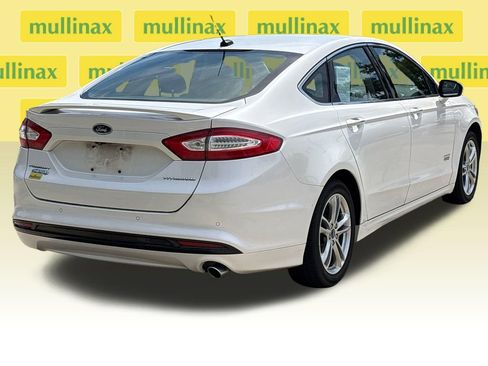 Used 2015 Ford Fusion Energi Titanium w/ Driver Assist Package FWD image 4