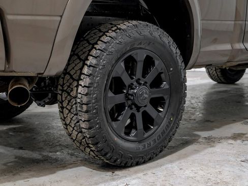 Used 2018 RAM 2500 Tradesman w/ Chrome Appearance Group image 57