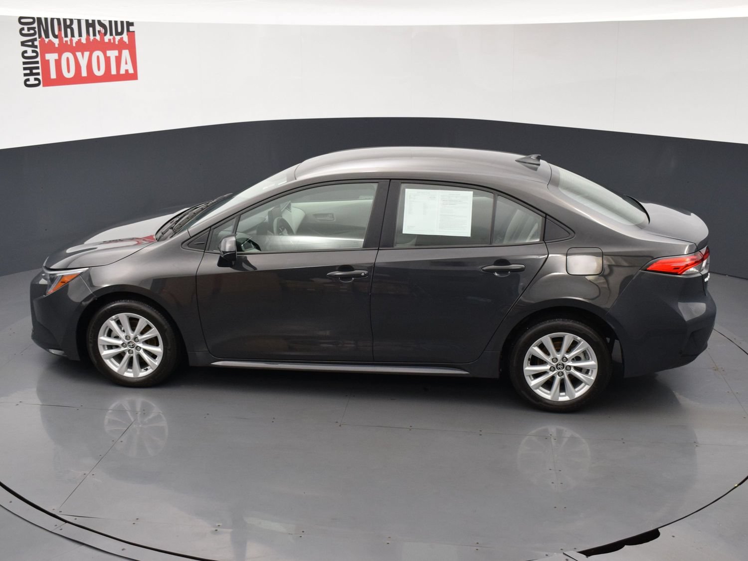 Used 2025 Toyota Corolla LE w/ LE Premium Package FWD image 18