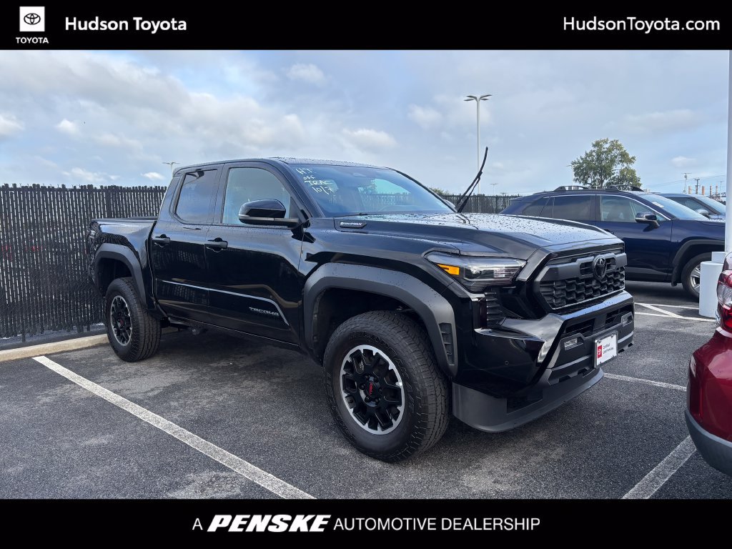 Used 2026 Toyota Tacoma TRD Off-Road w/ TRD Off Road Upgrade Package AWD/4WD image 1