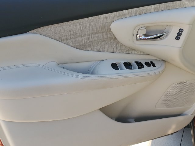 Used 2019 Nissan Murano SL AWD/4WD image 16