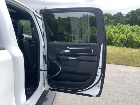 Used 2019 RAM 1500 Laramie w/ Sport Appearance Package AWD/4WD image 35