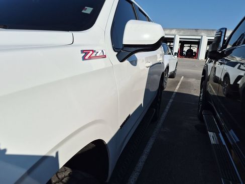 Used 2024 Chevrolet Tahoe Z71 AWD/4WD image 4