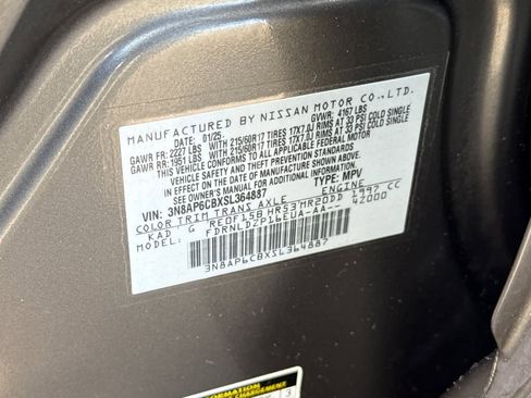 Used 2025 Nissan Kicks SV image 32