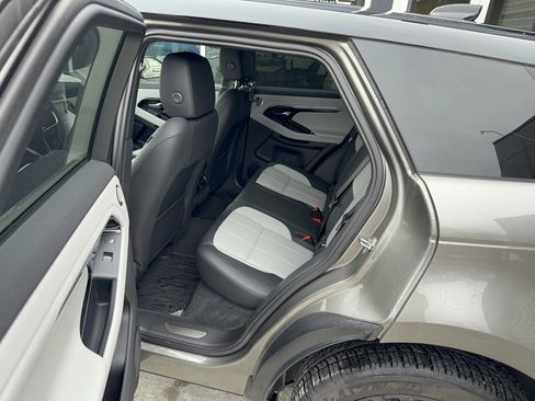 Used 2022 Land Rover Range Rover Evoque R-Dynamic S image 6
