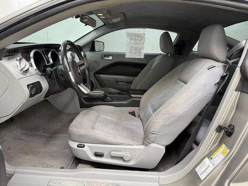 Used 2008 Ford Mustang Premium RWD image 14