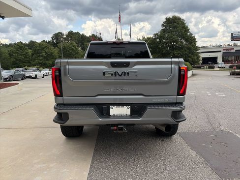 Used 2024 GMC Sierra 2500 Denali Ultimate w/ Max Trailering Package AWD/4WD image 7