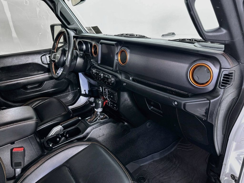 Used 2020 Jeep Gladiator Mojave AWD/4WD image 30