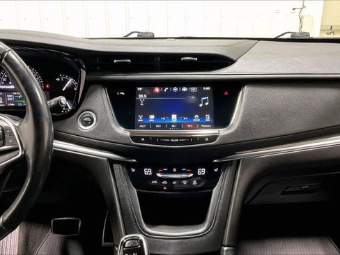 Used 2019 Cadillac XT5 Luxury w/ Sport Package AWD/4WD image 6