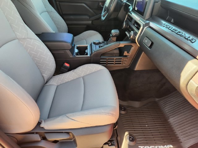Certified 2026 Toyota Tacoma SR5 AWD/4WD image 14
