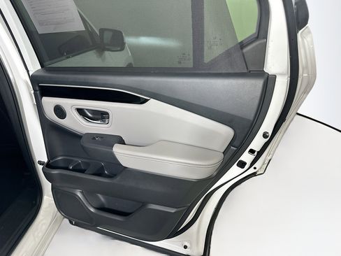 Used 2023 Honda Pilot EX-L image 31