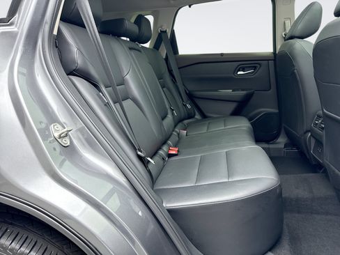 Used 2023 Nissan Rogue SV w/ SV Premium B Package AWD/4WD image 18