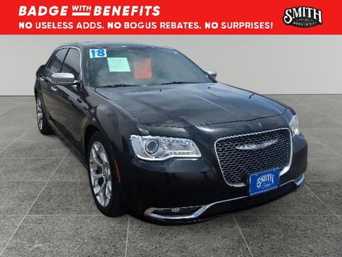 Used 2018 Chrysler 300 C w/ Safetytec Plus Group RWD image 1