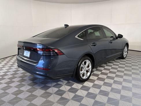 Used 2025 Honda Accord LX image 9